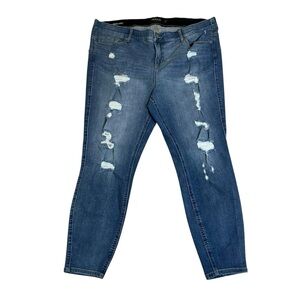 Torrid Distressed Bombshell Skinny Jeans Sz 24